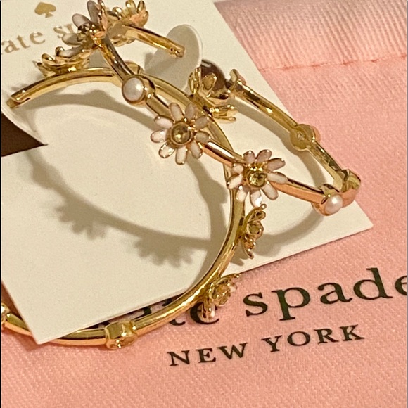 Kate Spade flower hoop earrings - Picture 2 of 11